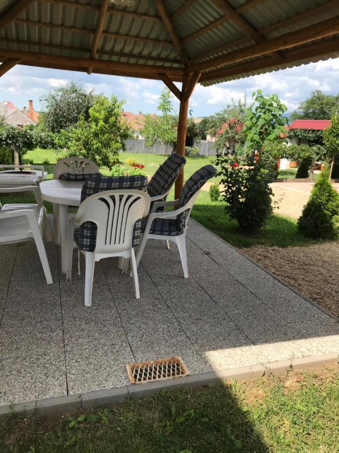 Bandi Vendeghaz Apartment Verpelet Luaran gambar